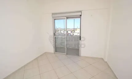 Apartamento Espaçoso de 2 Quartos no Centro - Vaga de Garagem Opcional