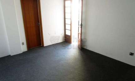 Localização Privilegiada! Apartamento 2 Dormitórios no Edifício Residencial e Comercial Zanetti - Conforto e Praticidade no Coração da Cidade