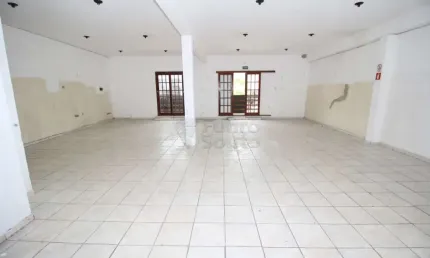 Espaçosa Sala Comercial com Recursos Exclusivos na Avenida Ferreira Viana