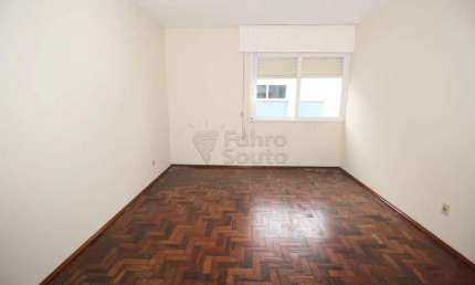 Apartamento de 02 quartos no Dom Maximiliano no Centro de Pelotas!