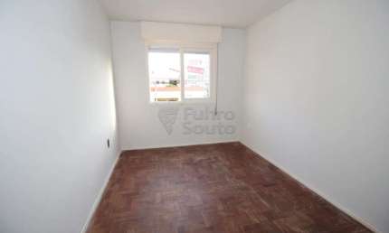 Charmoso Apartamento  de 2  dormitórios no Edifício Residencial Goiás no Coração de Pelotas