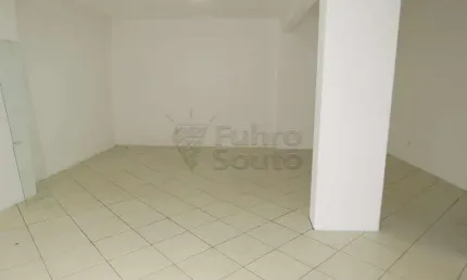 Sala comercial para alugar na Rua Santa Cruz, 118734402, Centro, Pelotas