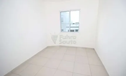 Apartamento de 2 Quartos no Edifício Residencial Quebec