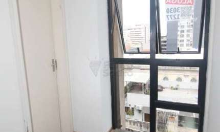 Sala Comercial na Galeria Firenze no Centro de Pelotas.