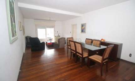 Apartamento Amplo com 3 Dormitórios e Suíte no Centro de Pelotas ? Edifício Simão Satte Allam