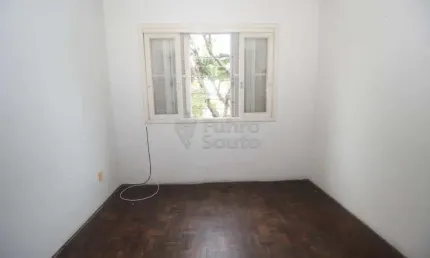 Apartamento amplo e bem localizado na avenida bento gonçalves!