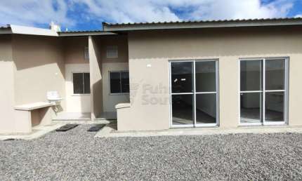 Casa Nova com 2 Dormitórios no Condomínio Altos dos Jerivás - Conforto, Segurança e Qualidade de Vida em Um Só Lugar!