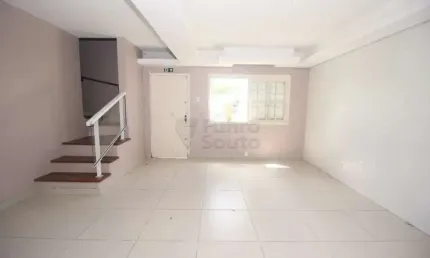 Casa Ampla de 4 Dormitórios no Centro de Pelotas - Conforto, Espaço e Segurança