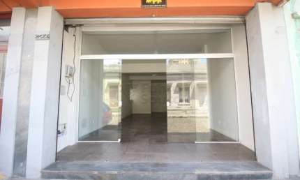 Loja Ampla no Condomínio Moraes Notari - Localização Privilegiada no Centro de Pelotas!