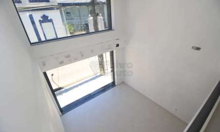 Loja Exclusiva no Coração de Pelotas - Visibilidade e Sofisticação para o Seu Negócio!