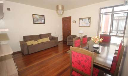 Apartamento mobiliado e bem localizado no Edifício Residencial Marataizes - conforto e praticidade para você!