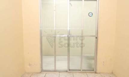 Ampla Casa no Centro de Pelotas - Ideal para Residência ou Comércio