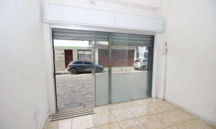 Aluguel de Sala Comercial no Edifício Dona Zilca no Centro de Pelotas - Espaço Amplo em Localização Estratégica!