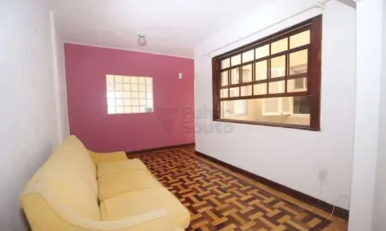 Apartamento amplo e bem iluminado no Edifício Maciel Ribas - pronto para morar!