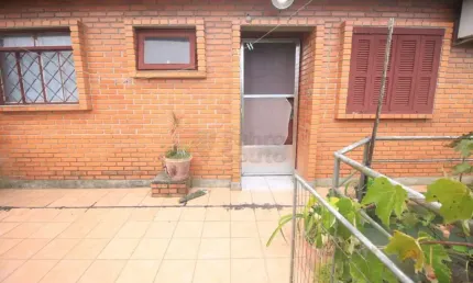 Casa Mobiliada em Pátio Compartilhado para Aluguel no Areal - Praticidade, Conforto e Excelente Localização!