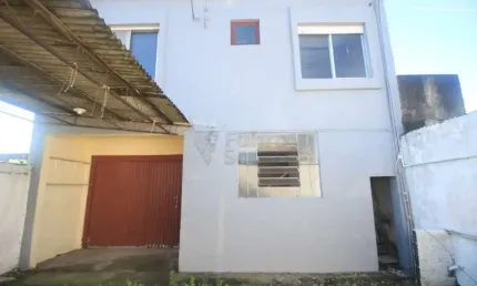 Sobrado em Pátio Compartilhado no Fragata - Ótima Localização!