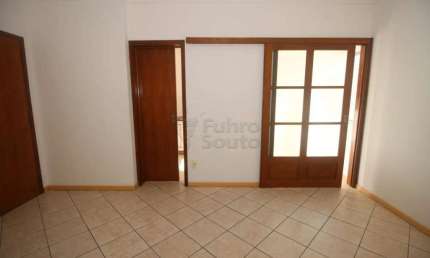 Apartamento 2 Dormitórios no Edifício Montreal - Centro de Pelotas
