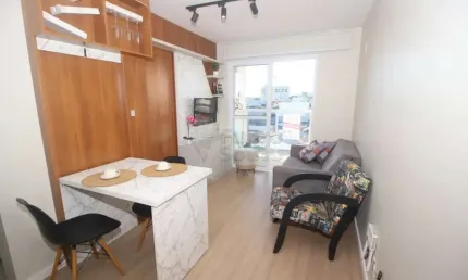 Lindo Loft Mobiliado para locação na XV de Novembro. Conforto e sofisticação em uma localização privilegiada!