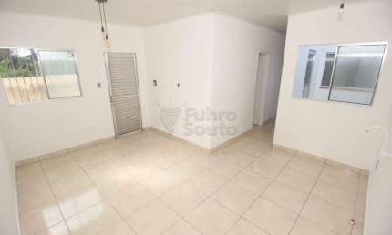 Casa com 3 dormitórios, em pátio compartilhado na Rua Francisco Carril!