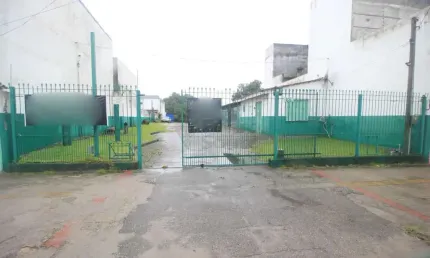Prédio Comercial com 884m² na Av. Duque de Caxias - Espaço Amplo e Versátil para o Seu Negócio