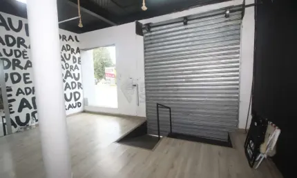 Espaço comercial moderno e funcional na Rua Professor Araújo ? ótima visibilidade e fluxo de clientes