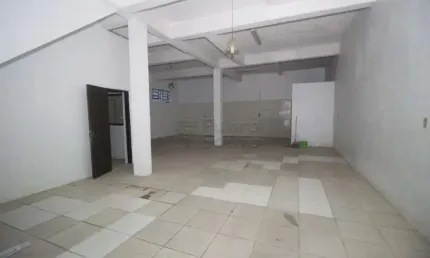 Excelente oportunidade comercial na avenida 25 de julho - visibilidade, movimento e potencial para todos os tipos de negócios!