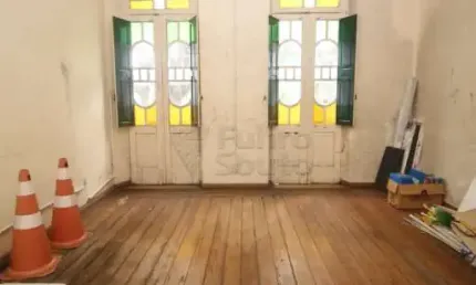 Oportunidade única! Sobrado comercial na Avenida Bento Gonçalves - localização estratégica para seu negócio!