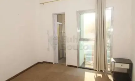 Apartamento com 1 Dormitório na Av. Domingos de Almeida - Praticidade e Localização Privilegiada no Areal!