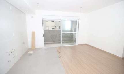 Apartamento no Smart Urban Club 2 dormitórios, 1 suíte e sacada com churrasqueira.