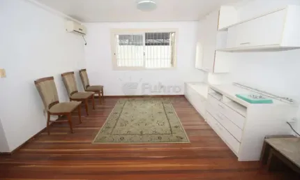 Apartamento Térreo Semi Mobiliado no Centro de Pelotas - Para Locação e Venda | Conforto e Praticidade em Excelente Localização