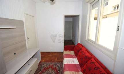 Apartamento de 2 Dormitórios para Alugar na Região Central no Edifício Residencial Janaína!