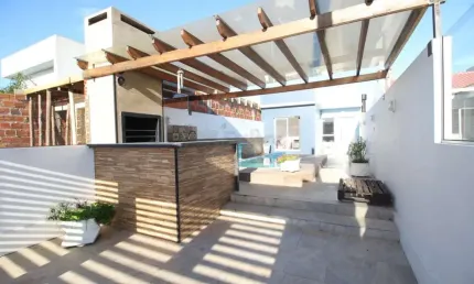 Encantadora Casa Mobiliada com 2 Dormitórios no Residencial Amarílis