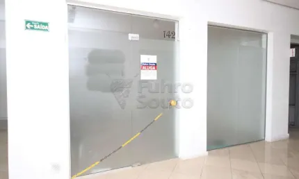 Loja com Vitrine na Galeria Ary Signorini - Excelente Ponto Comercial no Centro de Pelotas