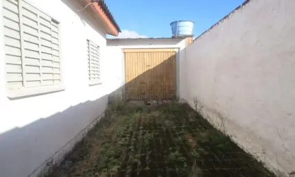 Oportunidade! Casa com 2 Quartos e Garagem na Cohab Fragata
