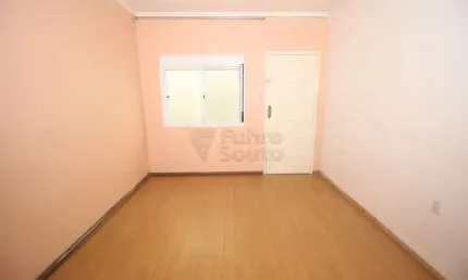 Excelente casa no fragata com 2 quartos sendo um suíte.