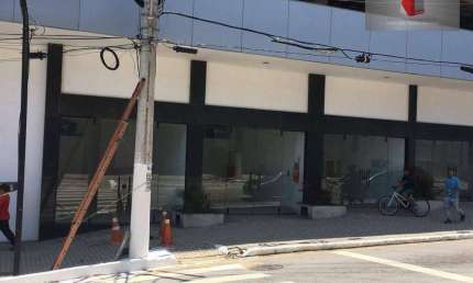 Loja para alugar, 32 m² por R$ 3.445,77/mês - Imbetiba - Macaé/RJ