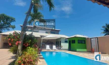 Excelente Casa duplex c/ 4 quartos, c/ churrasqueira e piscina