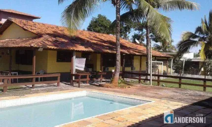 Excelente casa c/5Qtos 4suítes, piscina, churrasqueira e campo futebol em Itaipuaçu