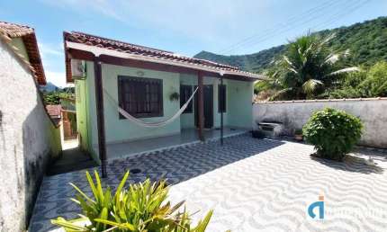 MQ1430 - Excelente casa com piscina no Marquês de Maricá.