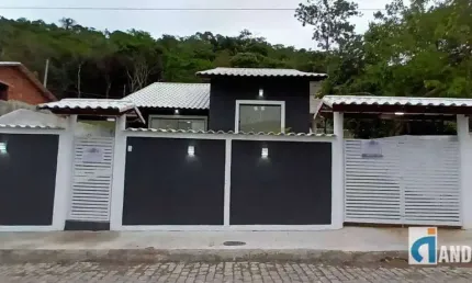 AT1020 - Excelente casa em condomínio, próximo à Inoã.