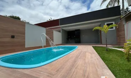 Excelente casa 2 Quartos (1 suíte) com piscina e churrasqueira no Jd. Atlântico