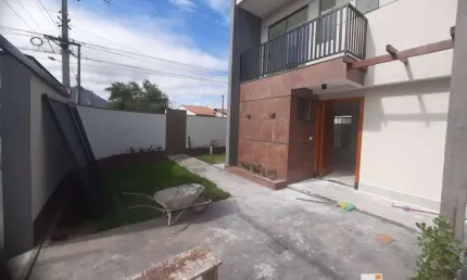 Casa com 2 quartos à venda na Rua Quarenta e Seis, Jardim Atlântico Central (Itaipuaçu), Maricá