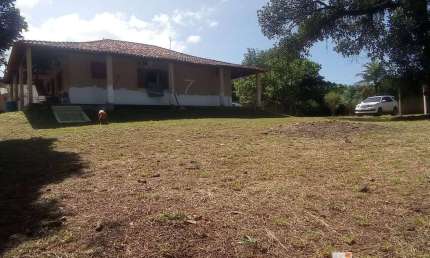 Área Multifamiliar, bom para Investidores !!!  Chácara em Itaipuaçu com 3.124m² com Casa de 3 Quartos (1 suíte)