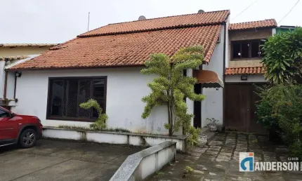 Casa em condomínio fechado com 5 quartos à venda na Rua Irineu Ferreira Pinto, Ponta Grossa, Maricá