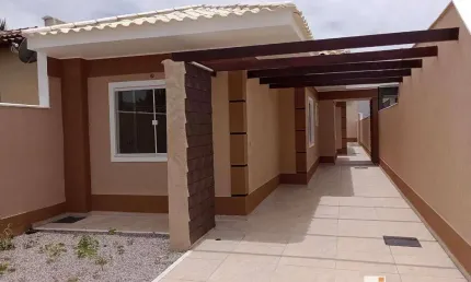 Excelente casa 3 Quartos (1 suíte) fino acabamento com churrasqueira no Jd. Atlântico Central prox. a praia