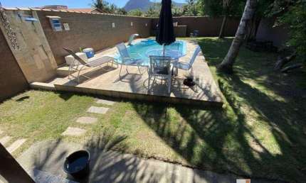 Excelente casa 2 Quartos (1 suíte) com piscina e churrasqueira próximo Praia de Itaipuaçu Maricá