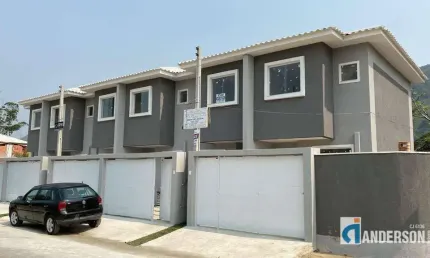 Casa Duplex c/ 2 suítes à venda, 65 m² por R$ 350.000 - Barroco (Itaipuaçu) - Maricá/RJ