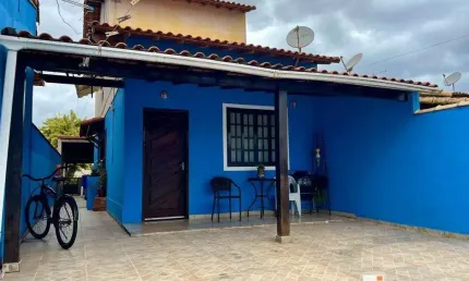 Casa com 3 Quartos (1 suíte) no Jd. Atlântico Central prox. a praia em Itaipuaçu