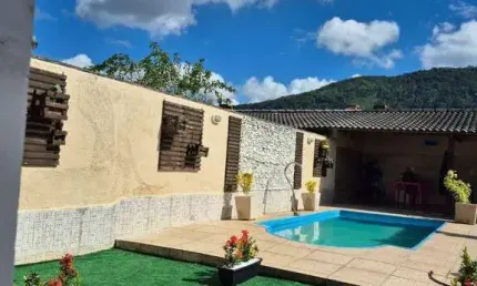 Casa com 2 dormitórios para alugar por R$ 2.600/mês - Itaipuaçu - Maricá/RJ