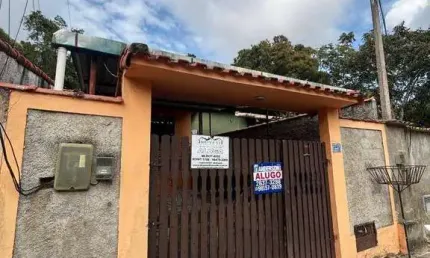 Casa com 3 quartos para alugar na Rua Dilca de Abreu Rangel, Flamengo, Maricá